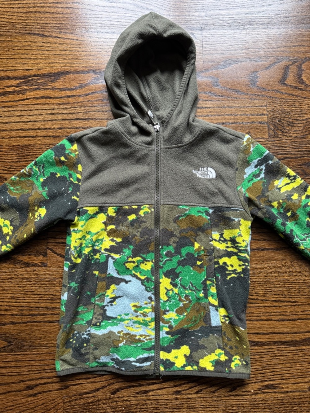 The North Face Kids Olive & Green Camo Full-Zip Hooded Fleece Size 7/8